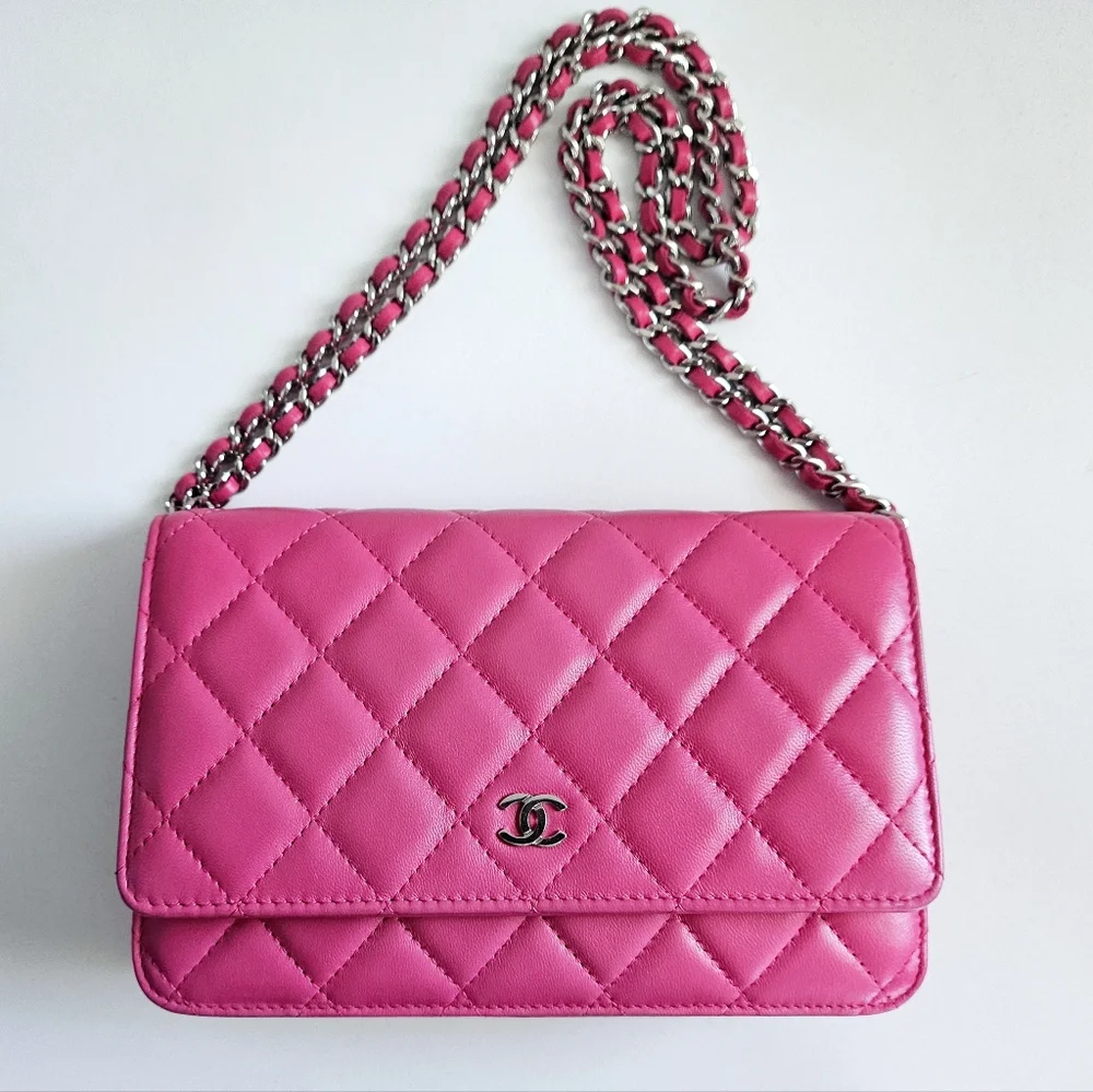 Chanel Pink Quilted Wallet-on-chain